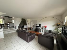 Tomannsbolig Avusy Sveits