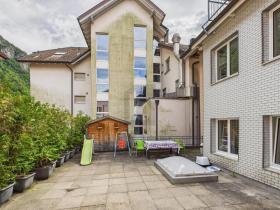 Blok mieszkalny na sprzedaż w Erstfeld, Szwajcaria Blok mieszkalny na sprzedaż w Erstfeld, Szwajcaria