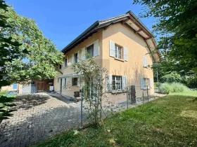 Terraced houses for sale in Domdidier, Switzerland