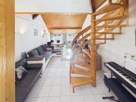 Dachgeschosswohnung zu vermieten in Bern-Grünes Quartier, Schweiz