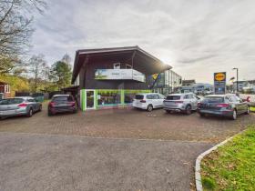 Shop kiadó a oldalon. Staad, Svájc Shop kiadó a oldalon. Staad, Svájc