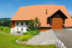 Casa de fazenda à venda em Siviriez, Suíça Casa de fazenda à venda em Siviriez, Suíça
