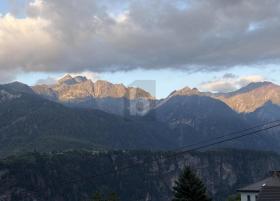 Landsted til salgs i Carì, Sveits