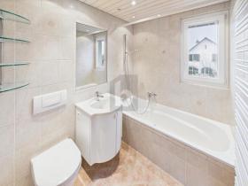 Önálló ház Täuffelen Kiadó Svájc