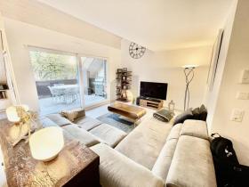 Maisonettewohnung zu verkaufen in Vich, Schweiz Maisonettewohnung zu verkaufen in Vich, Schweiz