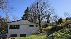 Vidéki ház Sessa Eladó Svájc