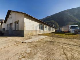 ホール シャラ・レ・シェヌ  スイス