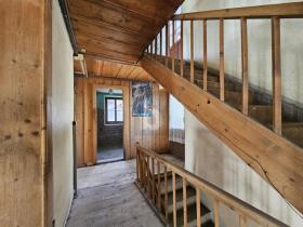 Lakó-és kereskedelmi épület Praz-de-Fort Eladó Svájc