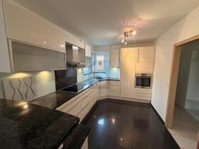 Gulv Leilighet  Birsfelden Til leie Sveits