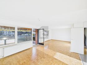 Maisonette lakás Oberwil Kiadó Svájc