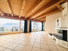 Dvojna kuća Za najam u Emmetten, Švicarska