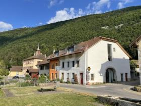 appartement À louer à Novalles, Suisse