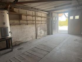 住宅区，平房 鲁涅兹 出售 瑞士