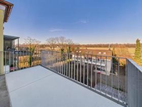 Maisonette lakás Kiadó a  oldalon. Riehen, Svájc