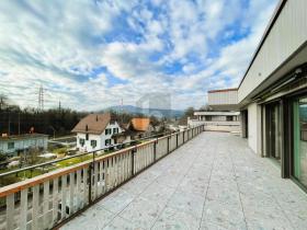 Penthouse For Rent in Wildegg, Switzerland
