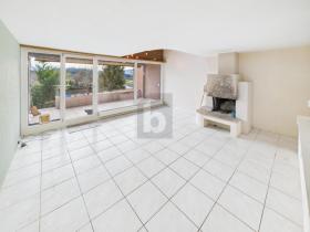 Középső sorház Worb Kiadó Svájc