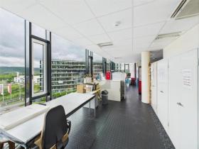 Przestrzeń biurowa Do wynajęcia w Pratteln, Szwajcaria