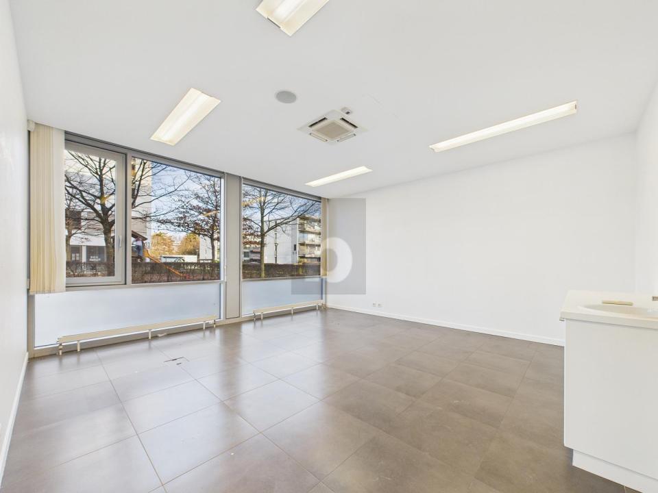 Офисное помещение Ньон В аренду Швейцария