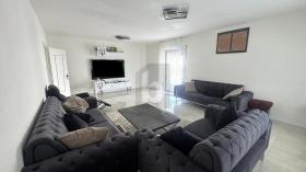 住宅／商業ビル セニュレジエ 販売中 スイス