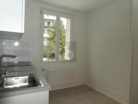 Lapos Grenchen Kiadó Svájc