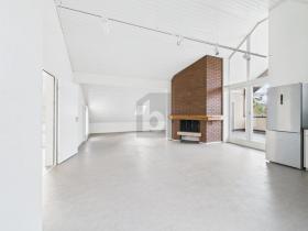 Top floor apartment  For Rent in Reinach, Switzerland