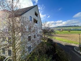 Etagenwohnung Zu vermieten in Bünzen, Schweiz