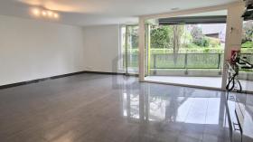 Floor Apartment For Rent in Zürich, Switzerland