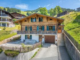 Charlet Til salgs i Château-d'Oex-La Bacu, Sveits