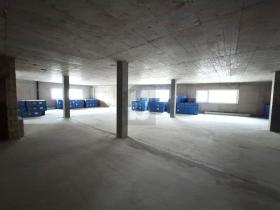 Hall Neuhausen am Rheinfall À louer Suisse