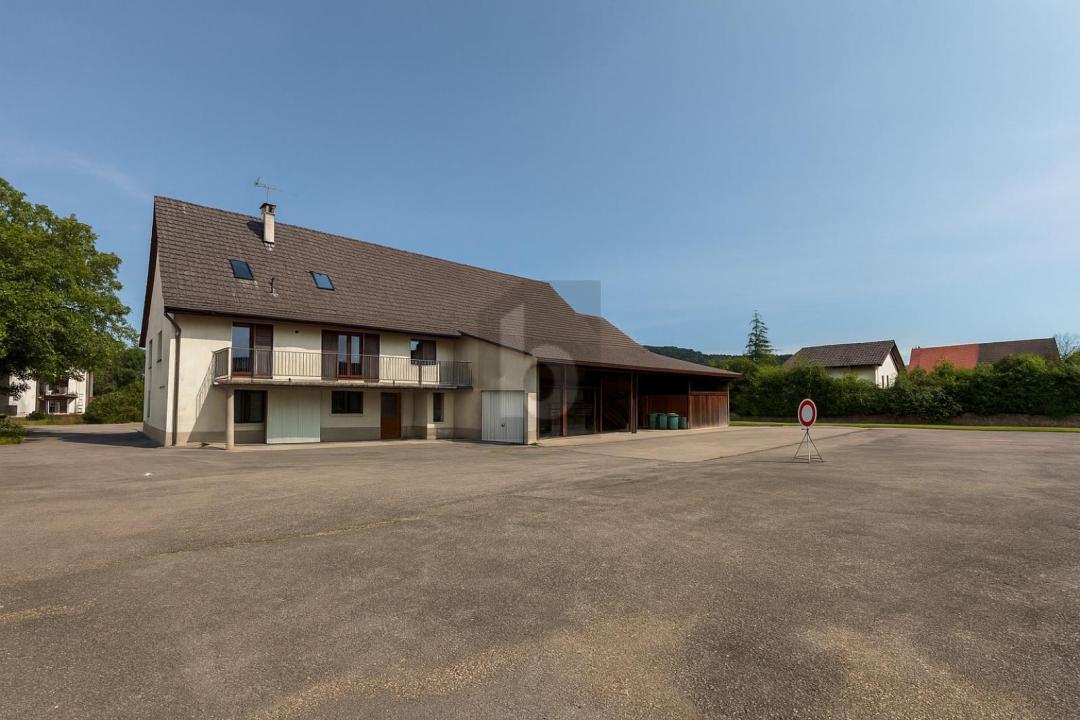 Boligfelt, Apartment House Til salgs i Lugnez, Sveits
