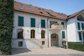 Penthouse Za najam u Echandens, Švicarska