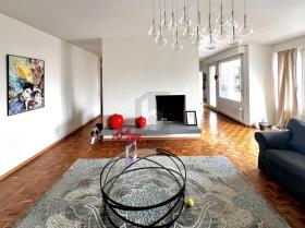 Floor Apartment For Rent in Chêne-Bougeries, Switzerland