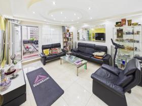 Floor Apartment For Sale in Bern-Kirchenfeld-Schösshalde, Switzerland
