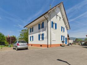 Maisonette lakás Kiadó a  oldalon. Derendingen, Svájc