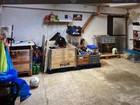 Parking garage For Sale in Fontaines, Switzerland