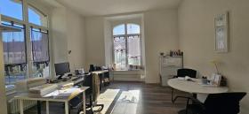 Espaço de escritório Para alugar em La Chaux-de-Fonds, Suíça