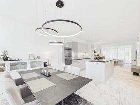 apartamento andar À venda em Chur, Suíça