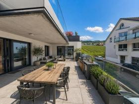 Floor Apartment For Rent in Rolle, Switzerland
