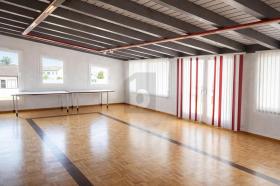 Espaço de escritório Para alugar em Estavayer-le-Lac, Suíça