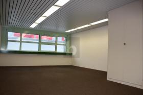 spazio ufficio In affitto a Menzingen, Svizzera