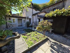 Vivienda unifamiliar En alquiler en Rivera, Suiza