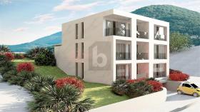 apartamento andar À venda em Tresa, Suíça