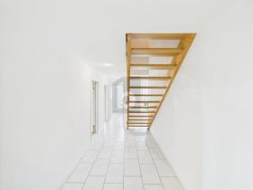 Apartamento duplex Para alugar em Wahlen, Suíça