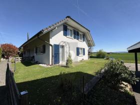Halfvrijstaande woning te koop in Oberbipp, Zwitserland