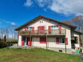 Etagenwohnung Zu vermieten in Fribourg-Bourguillon, Schweiz Etagenwohnung Zu vermieten in Fribourg-Bourguillon, Schweiz