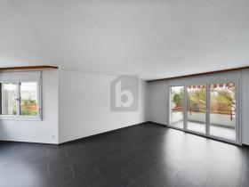 Floor Apartment For Rent in Uttwil, Switzerland