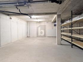 Workshop For Rent in Rüti, Switzerland