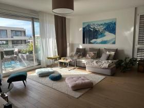 Penthouse Zu vermieten in Troinex, Schweiz