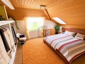 Penthouse Zu vermieten in Reinach, Schweiz