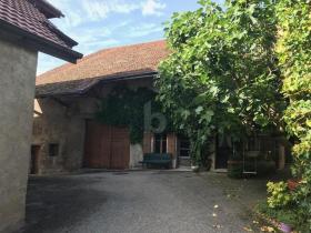 Farm house For Sale in Essert-Pittet, Switzerland
